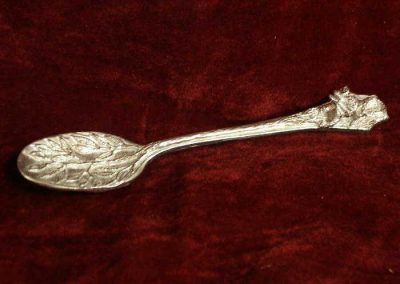 Pewter Frill Neck Lizard